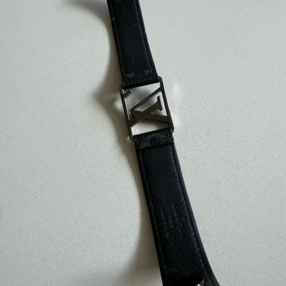 Men’s Louis Vuitton Hockenheim  Black Leather Bracelet with Silver Emblem - Picture 4 of 5
